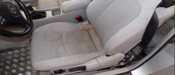 Mercedes Benz před čištěním